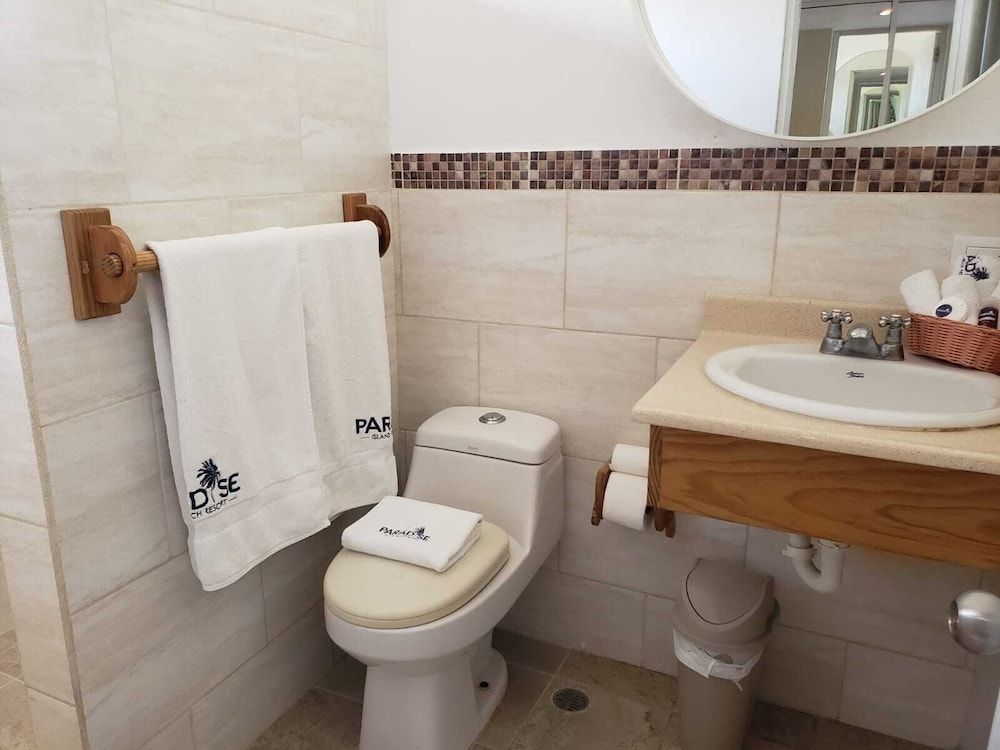 Paradise Island Beach Resort Premium Room 5