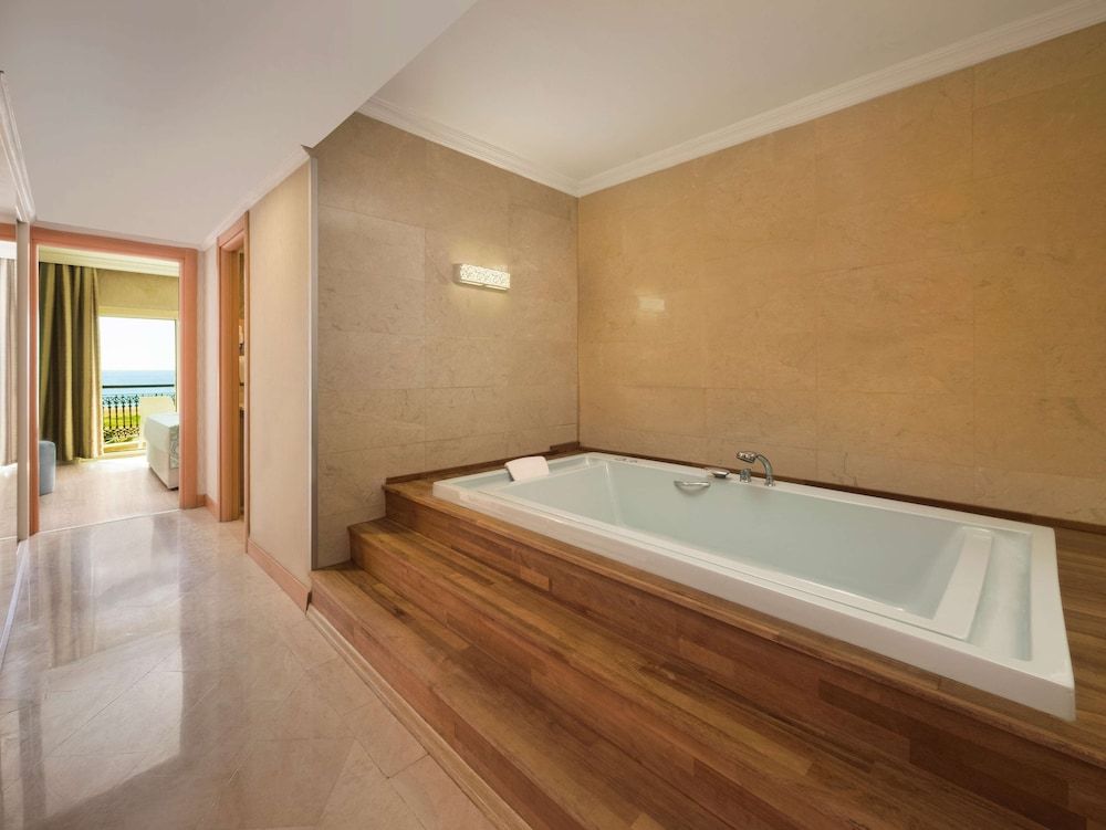 Asteria Bloom Side Deluxe Suite, Sea View 6