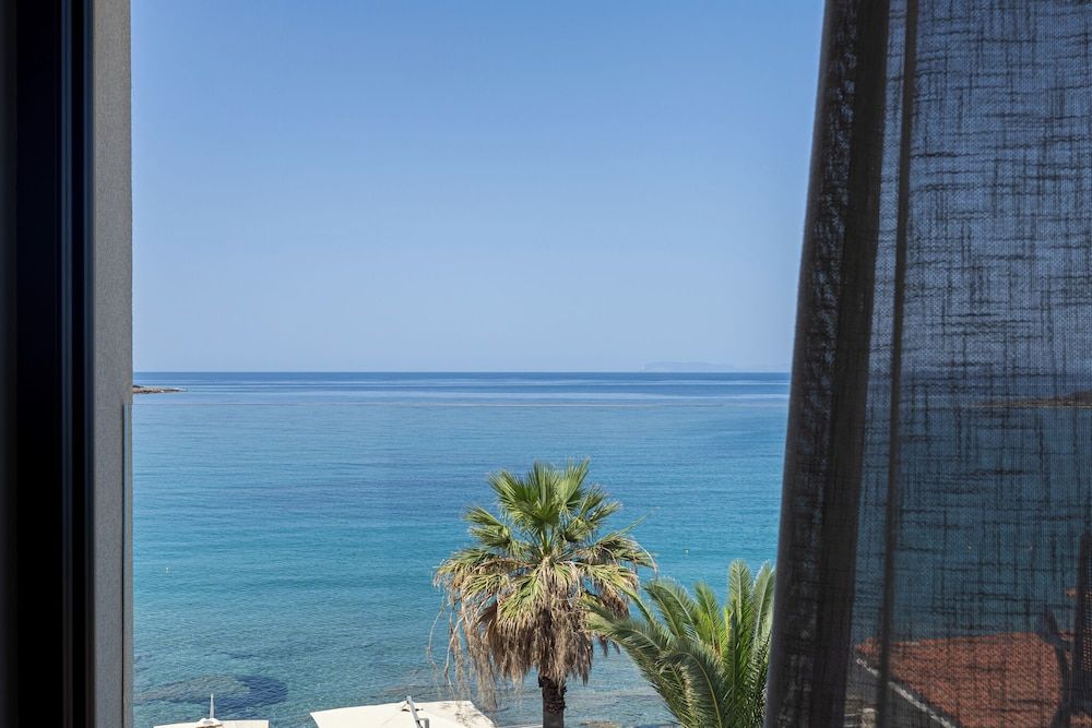 PHEIA, Vriniotis Resorts Premium Double Room, 1 King Bed, Sea View, Beachfront 4