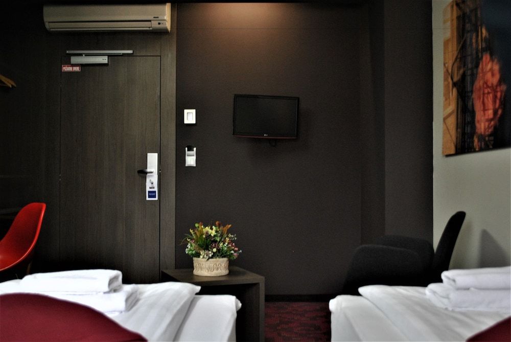 Kongres Hotel Roca Standard Twin Room 5