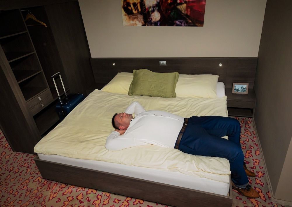 Kongres Hotel Roca Standard Suite, 1 Double Bed with Sofa bed 3