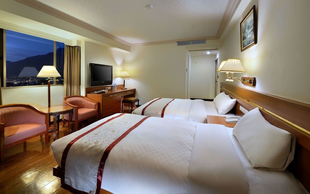 Cheng Pao Hotel Triple Room