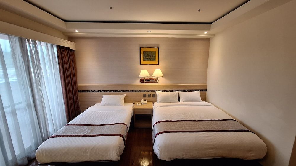 Cheng Pao Hotel Triple Room 3