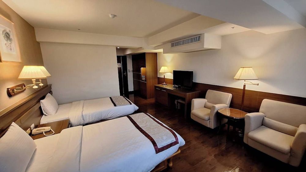 Cheng Pao Hotel Basic Twin Room 6