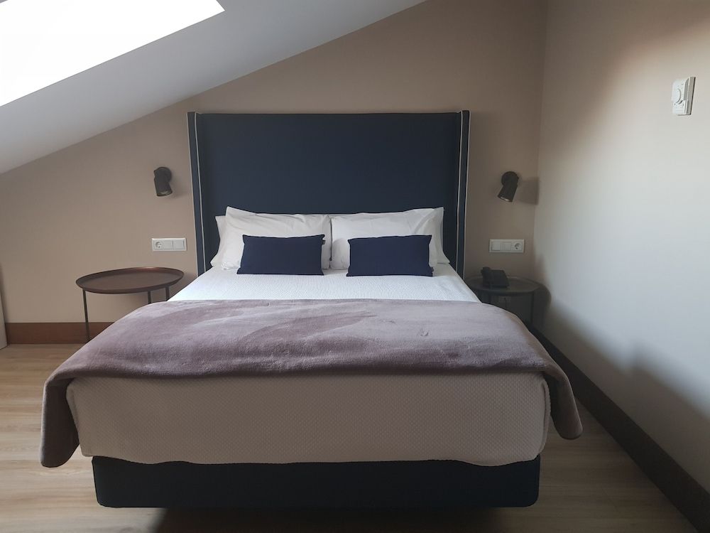 María Cristina Hotel Attic Individual Room 2