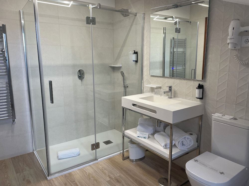 María Cristina Hotel Attic Individual Room 5