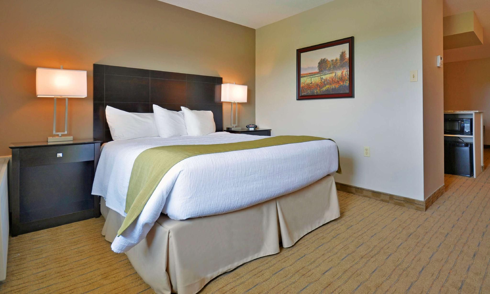 Best Western Pembroke Inn & Conference Centre 1 Queen Bed, Non-smoking, Mini Suite, Sofabed, Bathrobe, Mini Fridge, Microwave, Full Breakfast