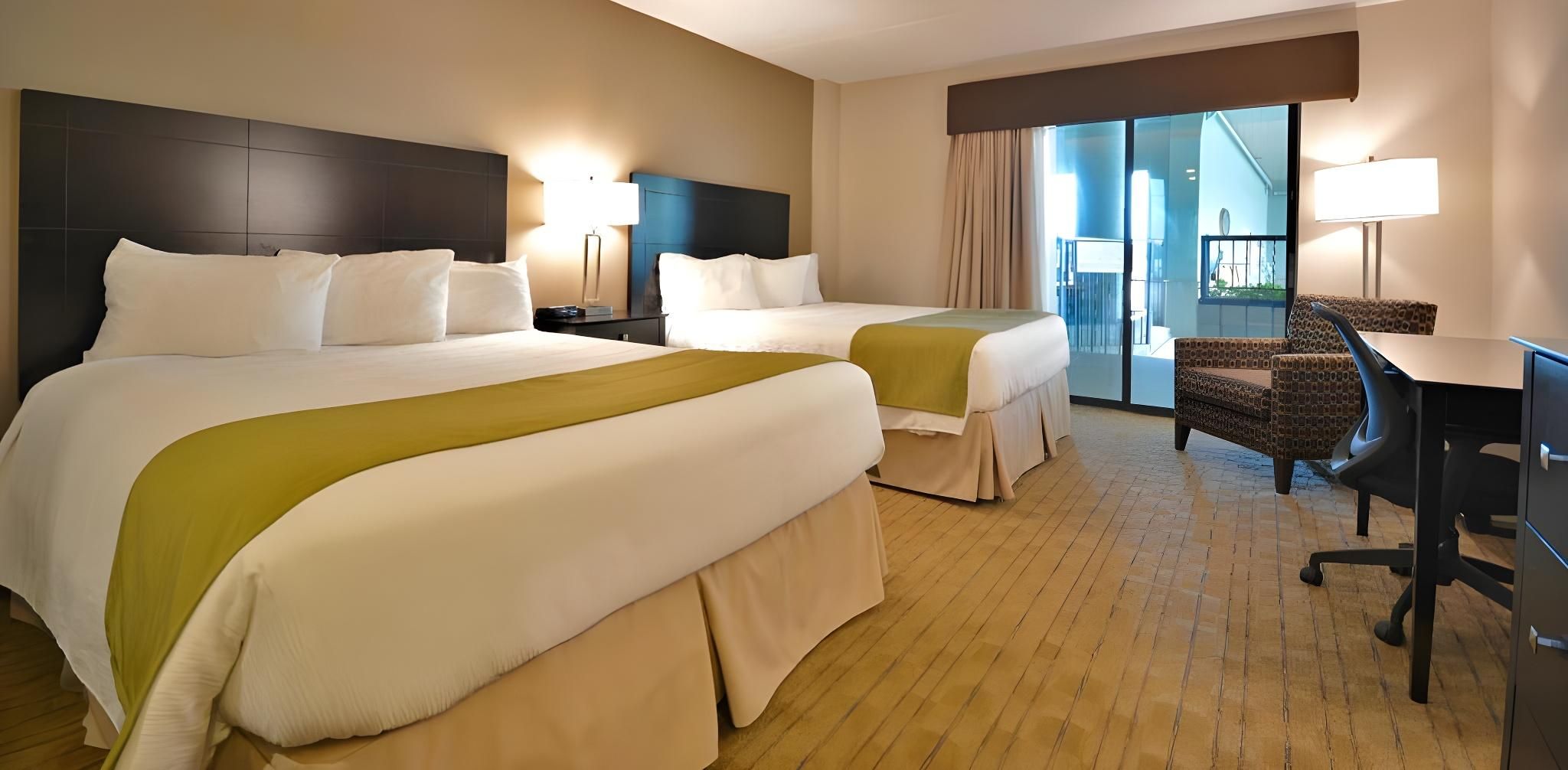 Best Western Pembroke Inn & Conference Centre 2 Queen Beds, Non-Smoking, Poolside, Flat Screen Television, High Speed Internet Access, Mini Fridge 2