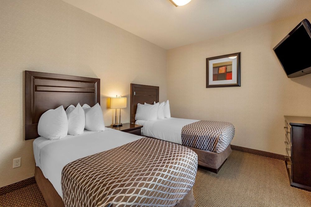 Suite, 3 Twin Beds, Non Smoking, Refrigerator & Microwave
