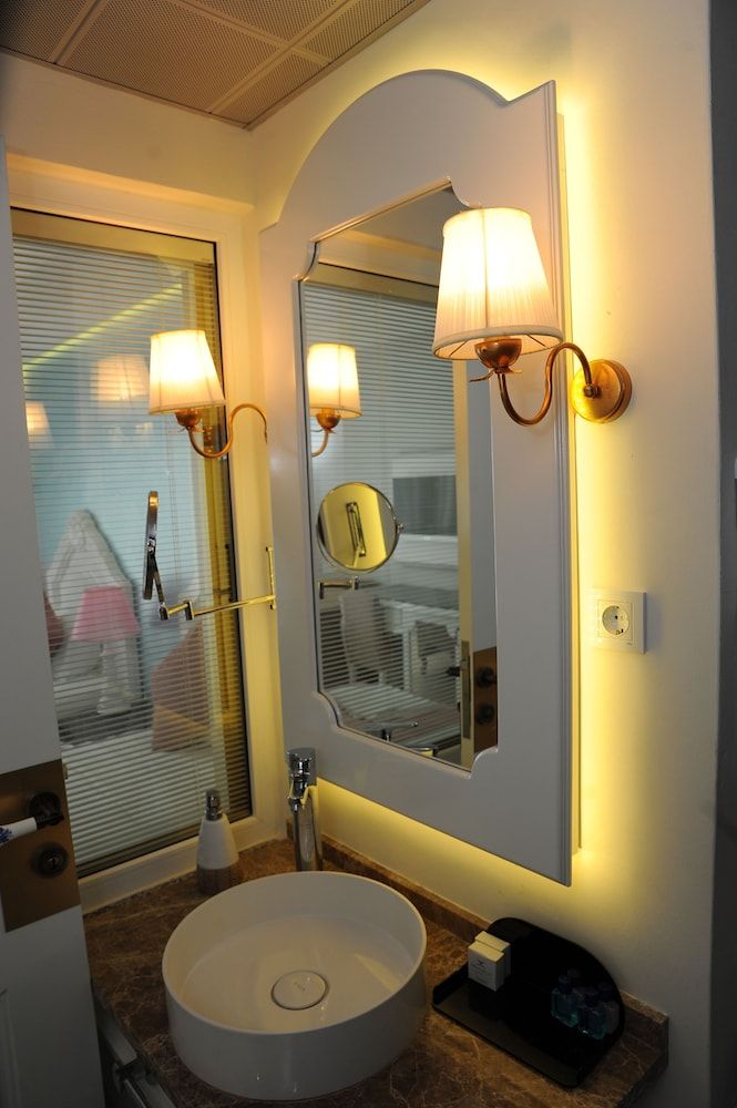 Montebello Deluxe Deluxe Standard Room 17