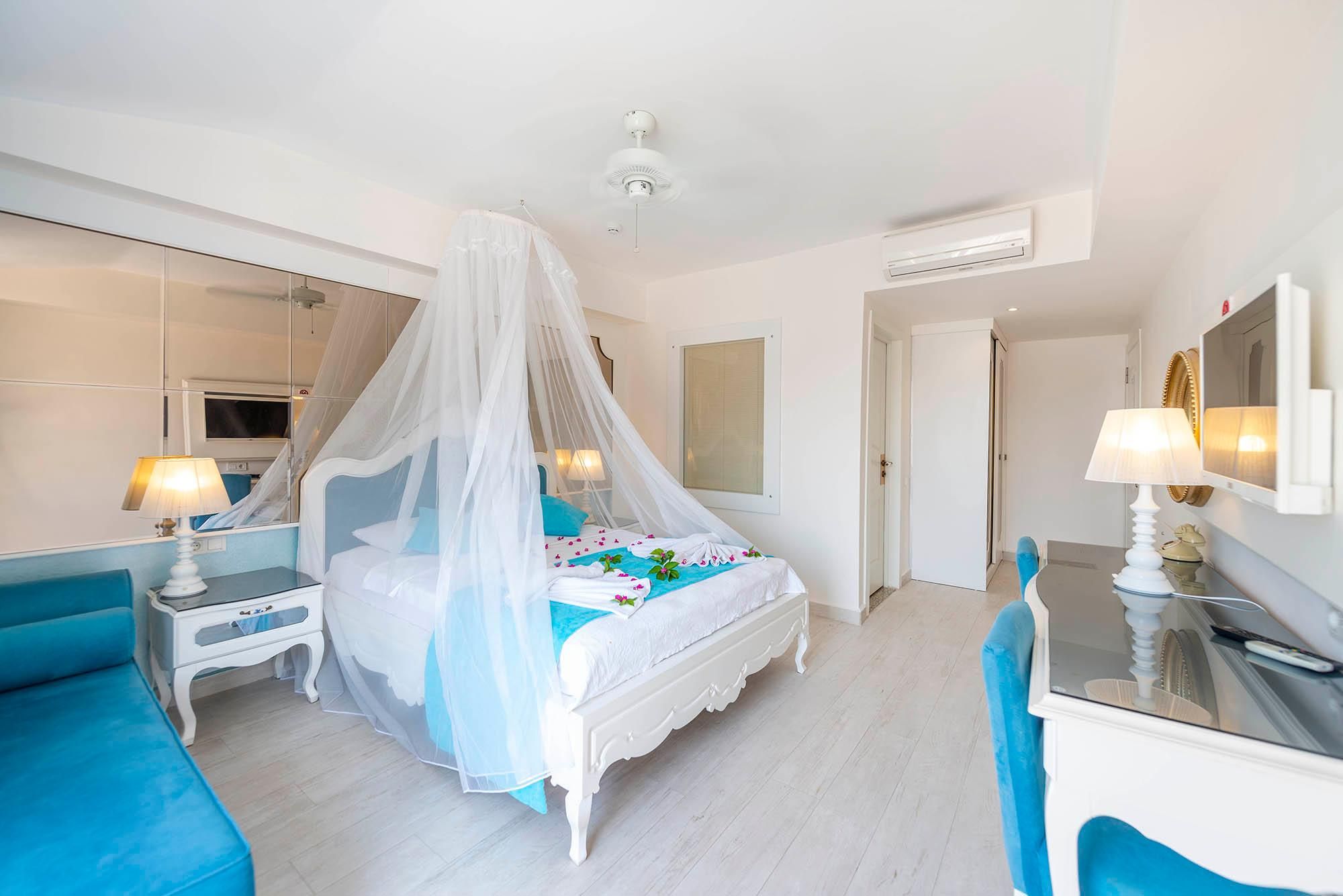 undefined Montebello Deluxe 9