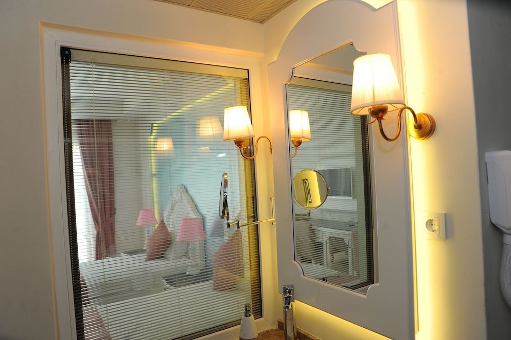 Montebello Deluxe Deluxe Standard Room 21