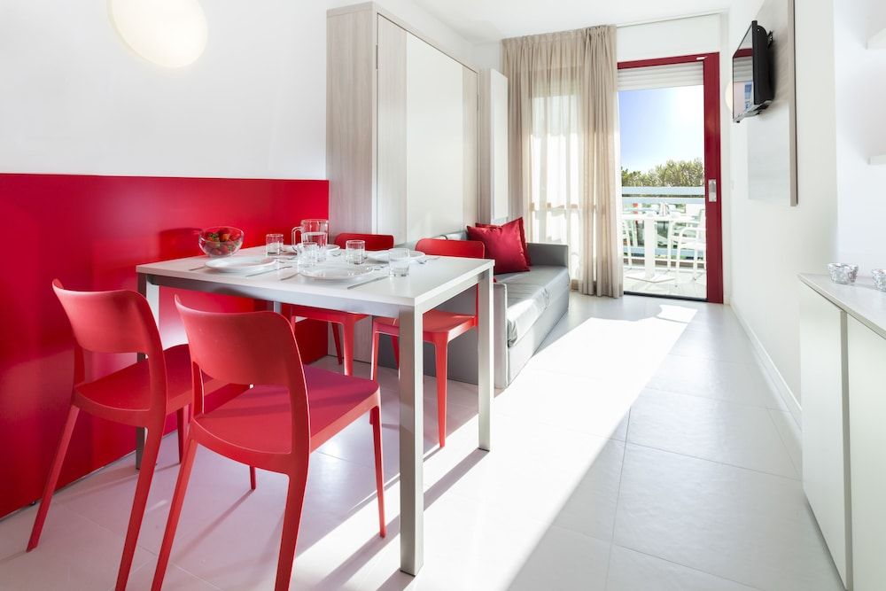 Deluxe Apartment (4 People)