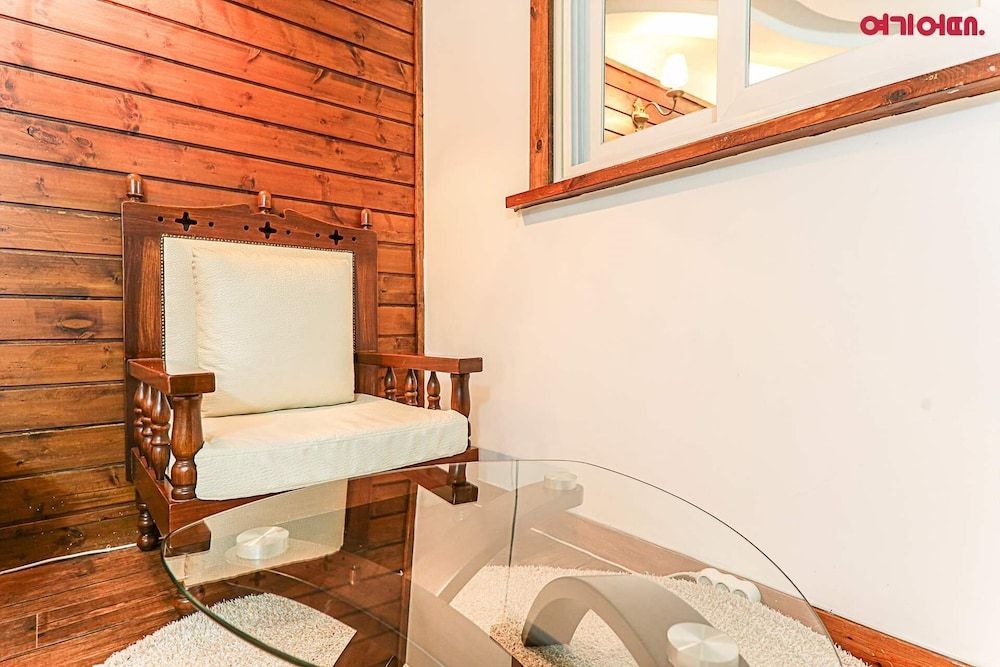 Business Hotel Single Room (Included Breakfast for 1, Surcharge for 2 on the spot) 3