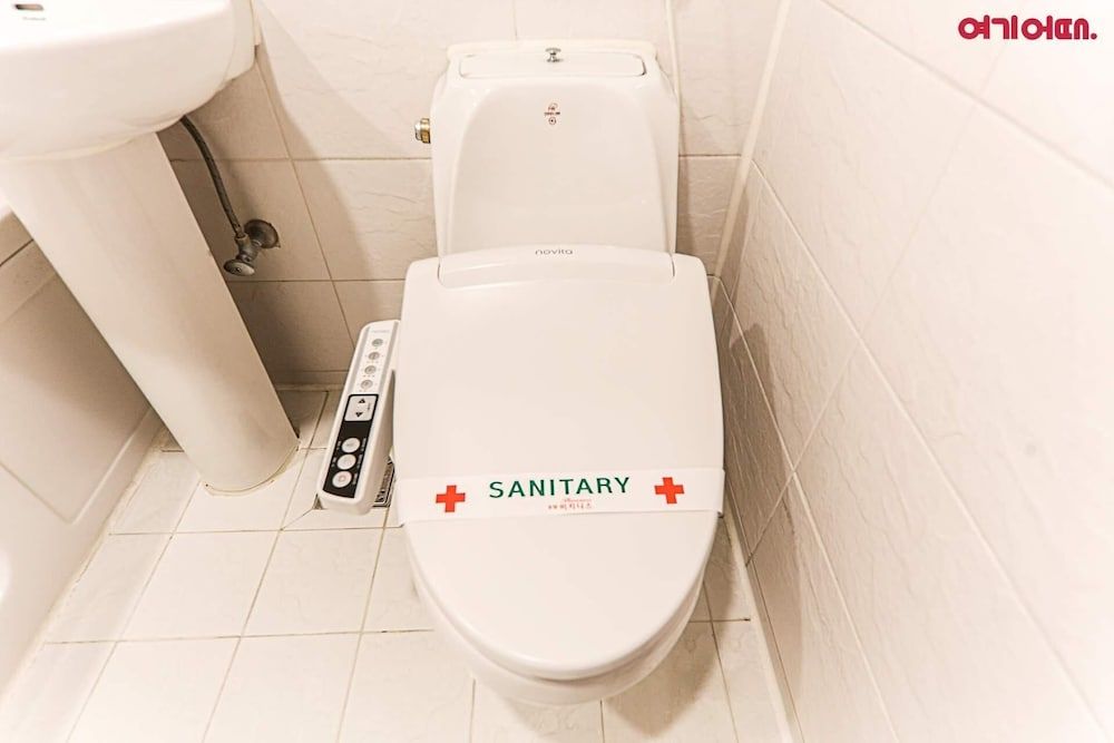 Business Hotel Single Room (Included Breakfast for 1, Surcharge for 2 on the spot) 15