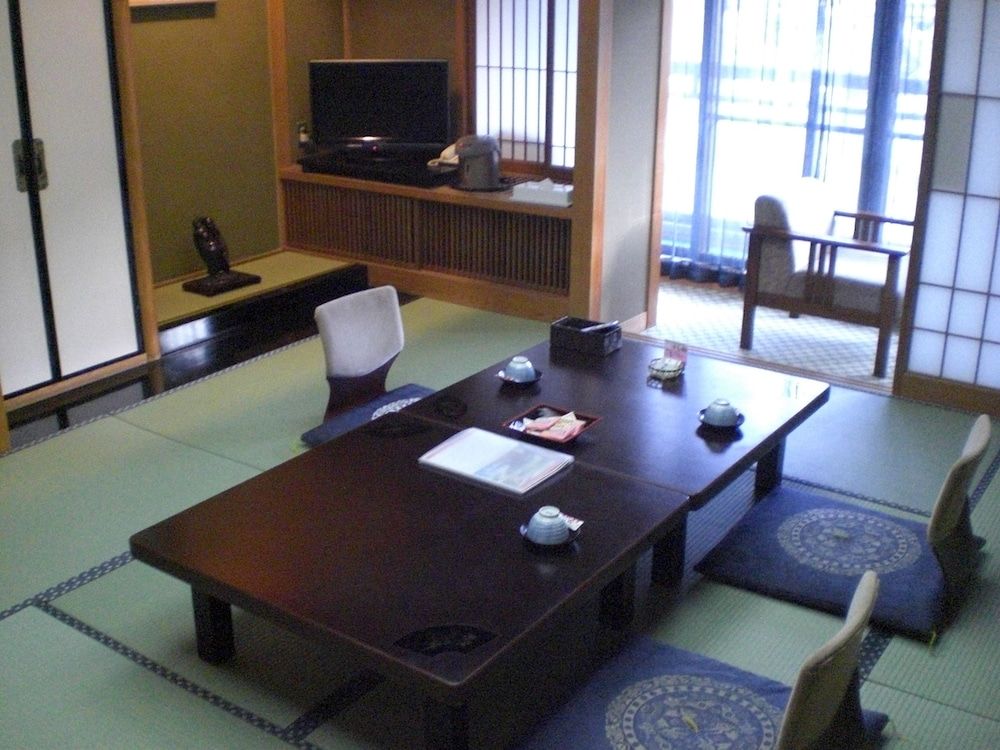 Superior Japanese Style Room (with breakfast)
