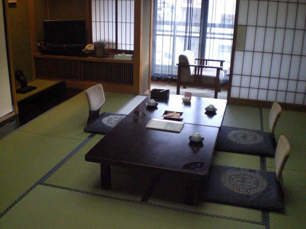 Superior Japanese Style Room (with Basic Dinner & Breakfast)