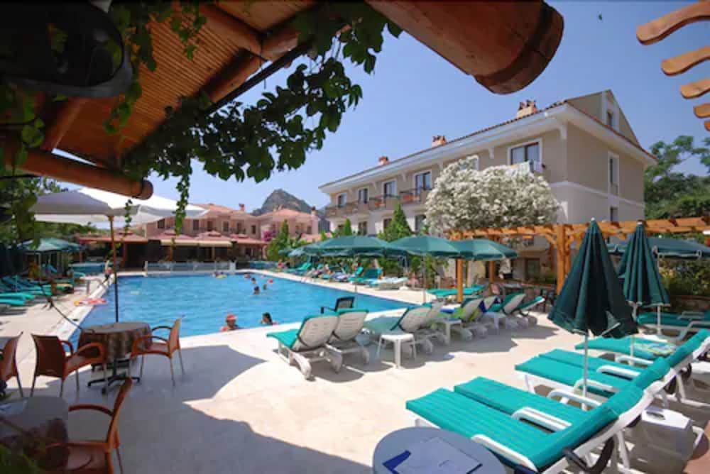 undefined Perdikia Beach Hotel 10