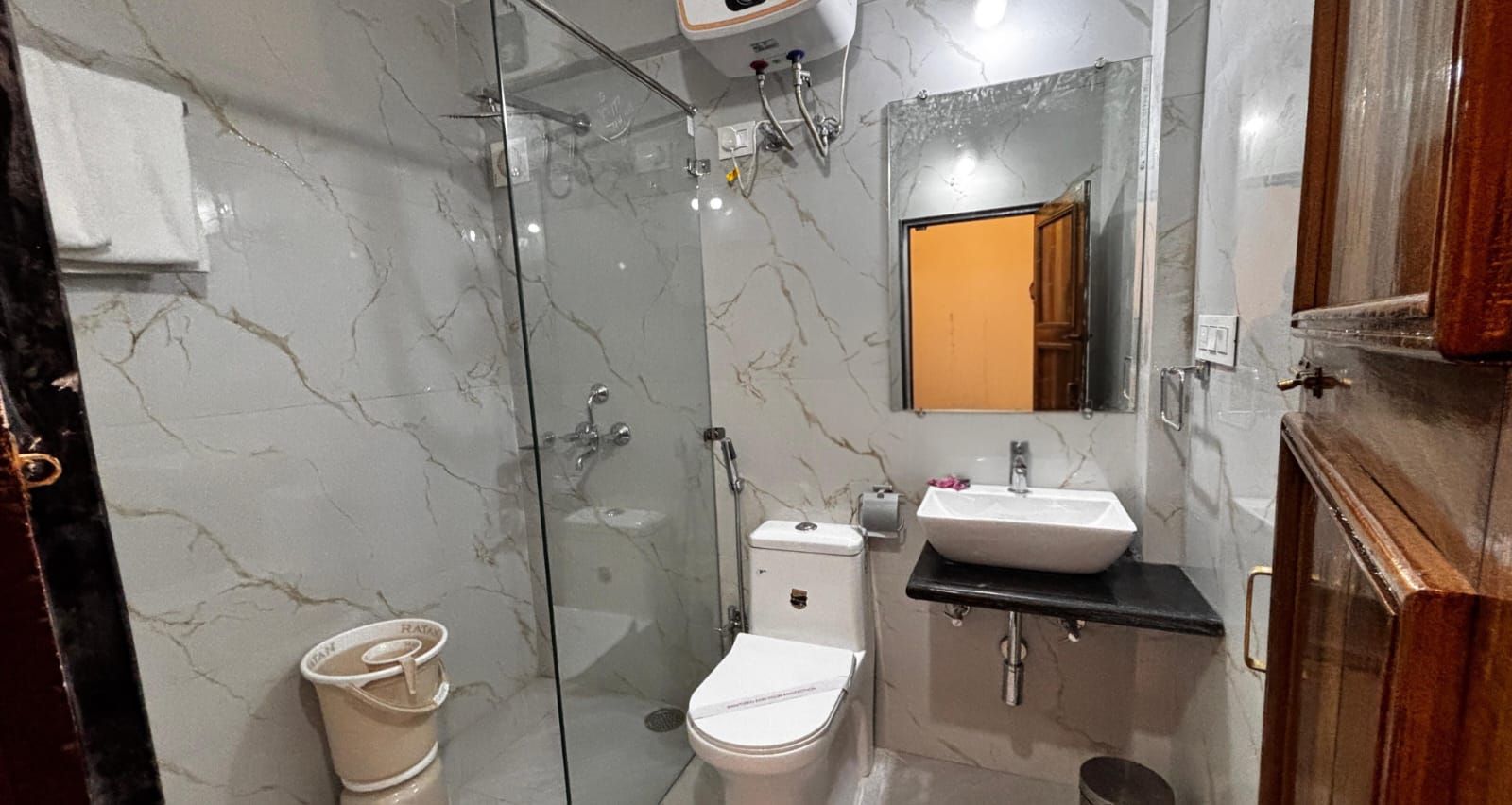 Deluxe Room (Hill View)