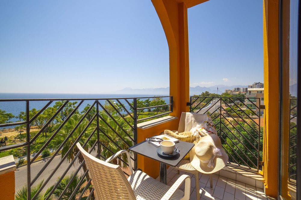 undefined Nebilux Hotel 3