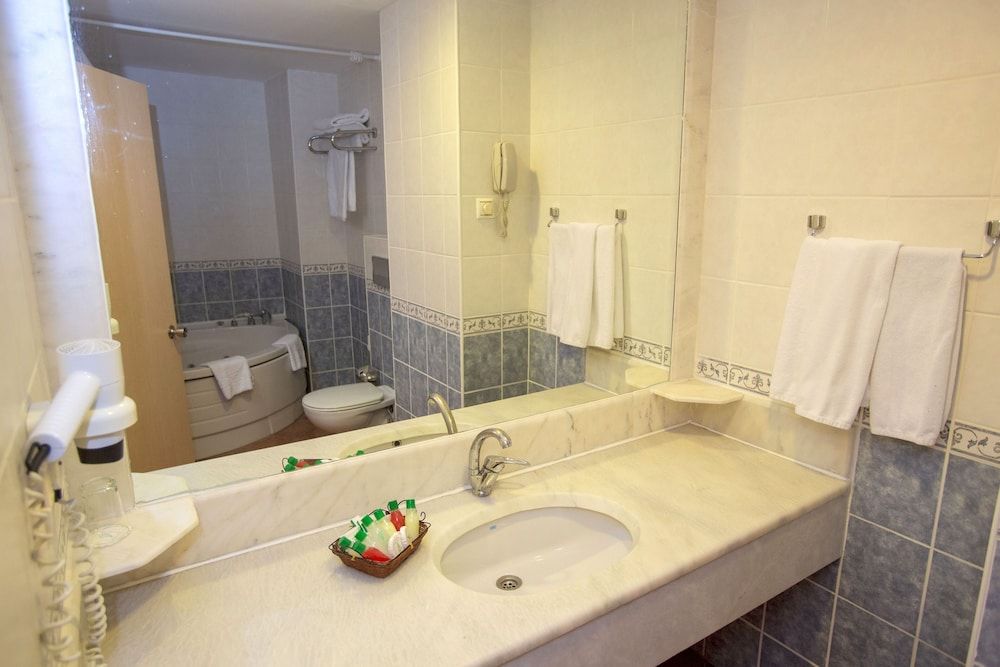 Göcek Lykia Resort Hotel Attic Room 7