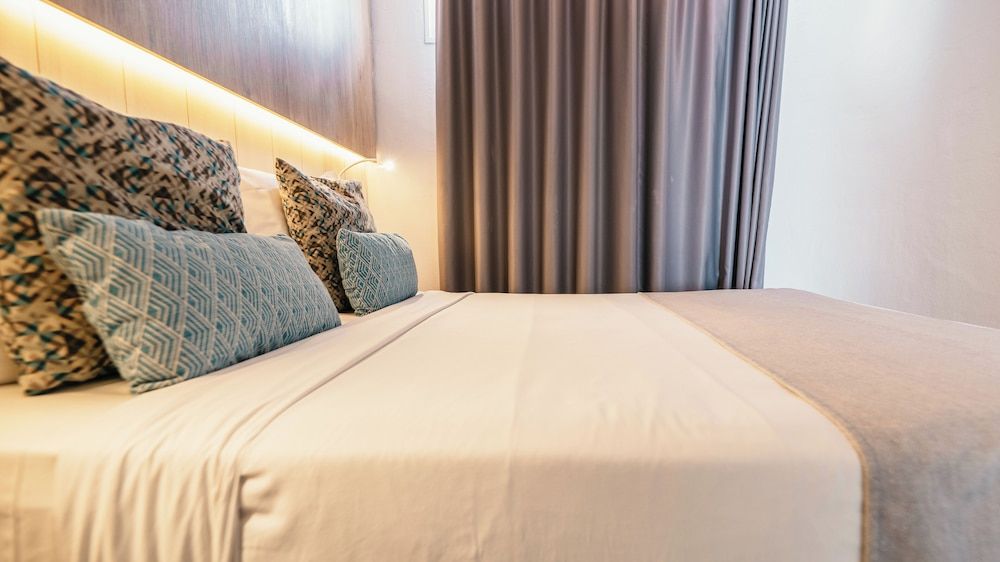 Suite, 1 Bedroom (2 adults + 2 children)