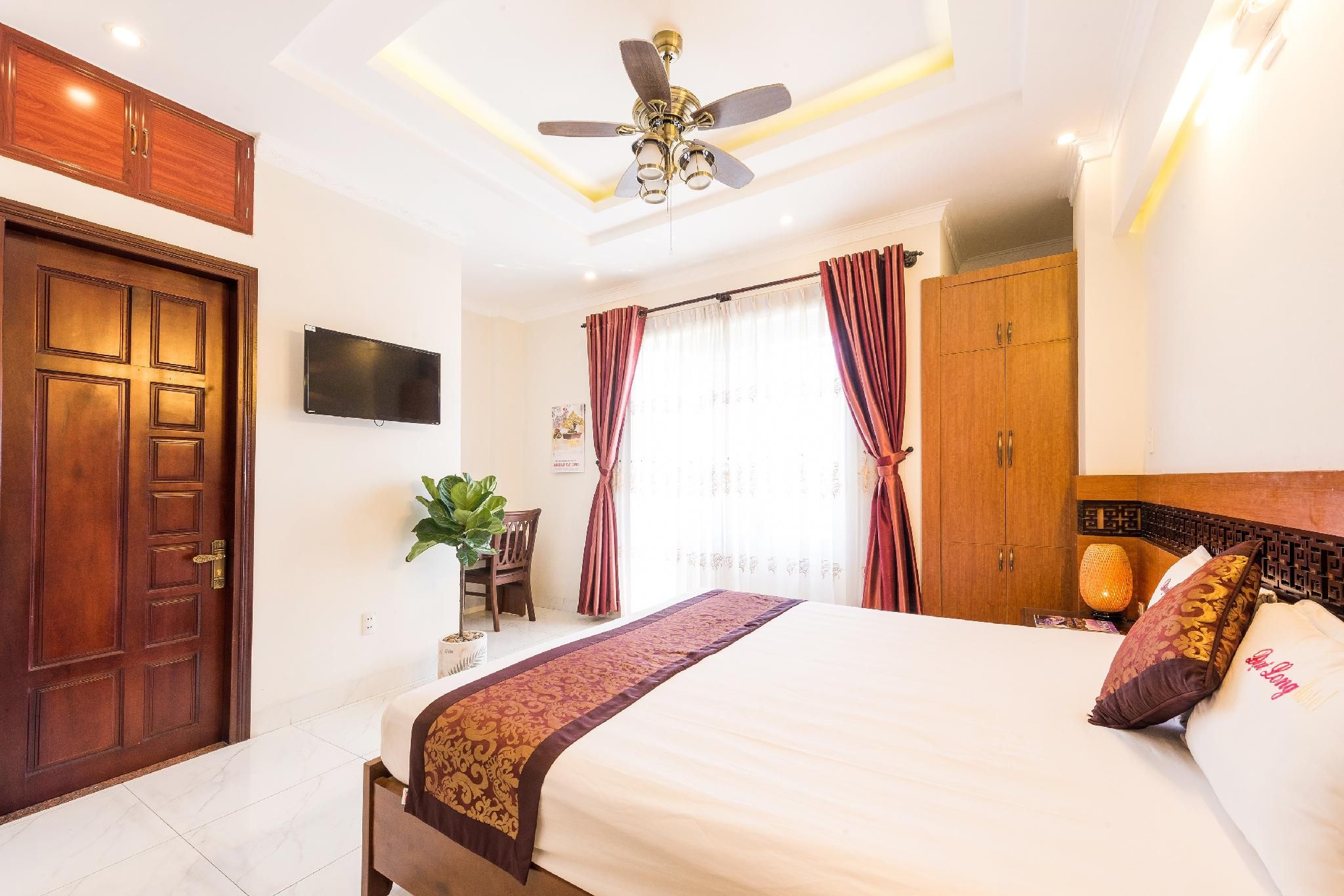 Deluxe Double Room with Balcony