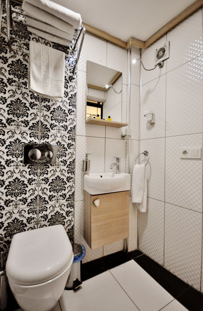 The Beyoglu House Standard Double Room 9