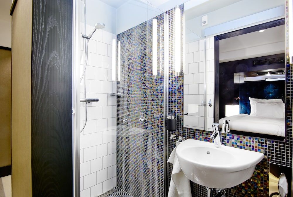 Vox Hotel Smart, Windowless, 140 cm bed 3