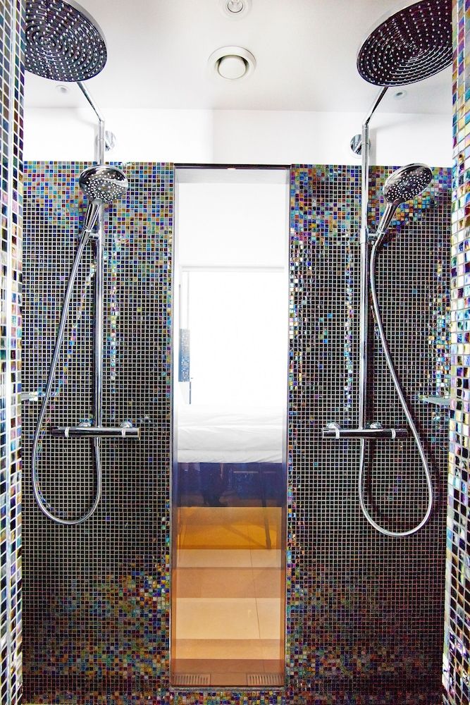 Vox Hotel Deluxe Room, Lake View 3