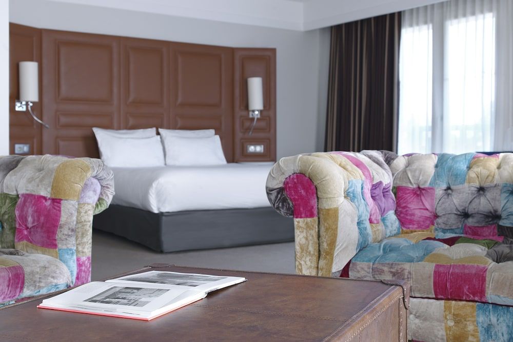 Classic Room, 1 King Bed, Non Smoking, City View