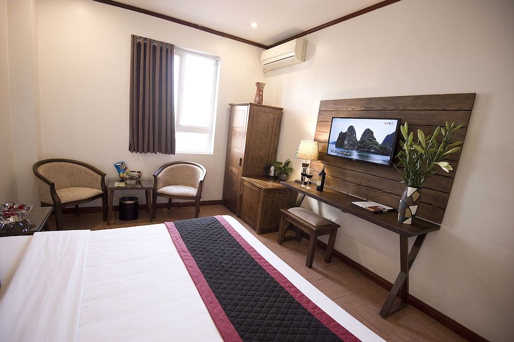 undefined City Bay Hotel 9