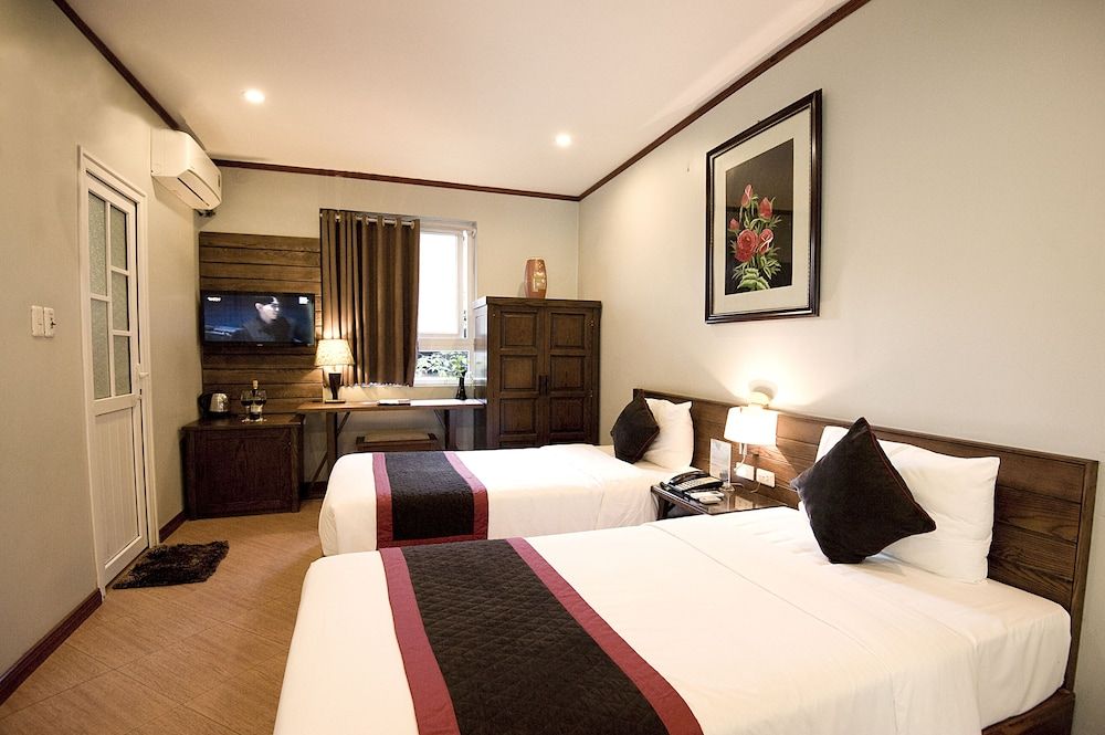 undefined City Bay Hotel 2