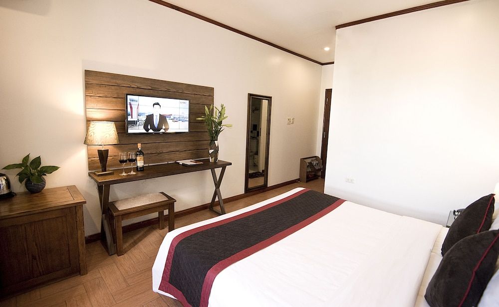 City Bay Hotel Double Room 4