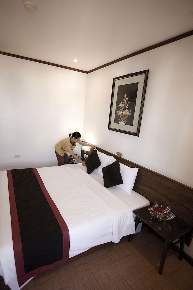 City Bay Hotel Double Room 6