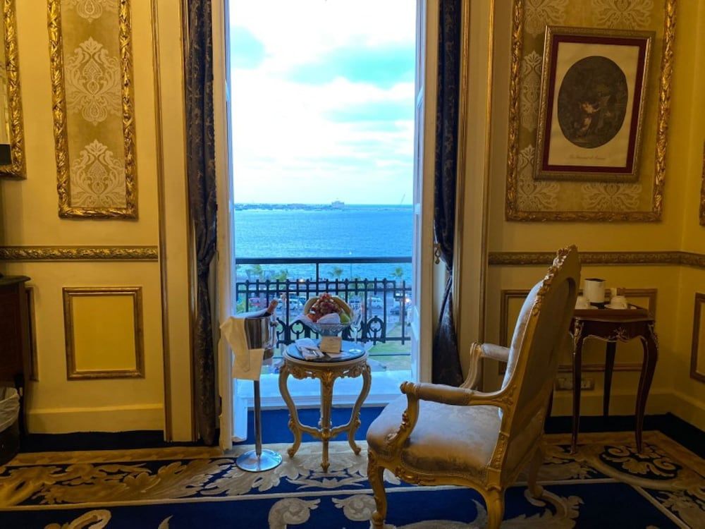 Le Metropole Luxury Heritage Hotel Since 1902 by Paradise Inn Group Golden Royal Suite Direct Sea View 3