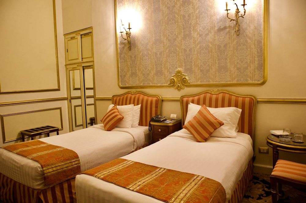 Le Metropole Luxury Heritage Hotel Since 1902 by Paradise Inn Group Golden Classic Room City View 2