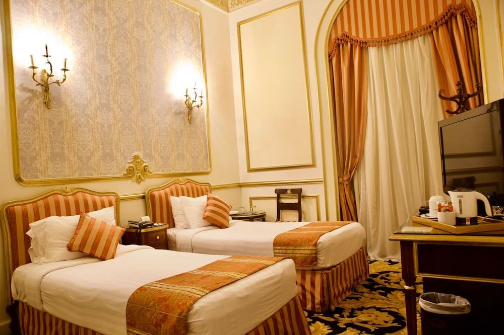 Le Metropole Luxury Heritage Hotel Since 1902 by Paradise Inn Group Golden Classic Room City View
