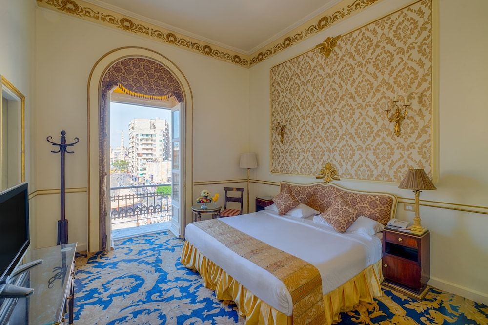 Le Metropole Luxury Heritage Hotel Since 1902 by Paradise Inn Group Golden Classic Room City View 4