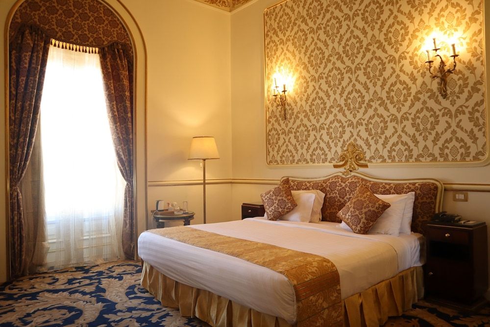 Le Metropole Luxury Heritage Hotel Since 1902 by Paradise Inn Group Golden Junior Suite Direct Sea View 2