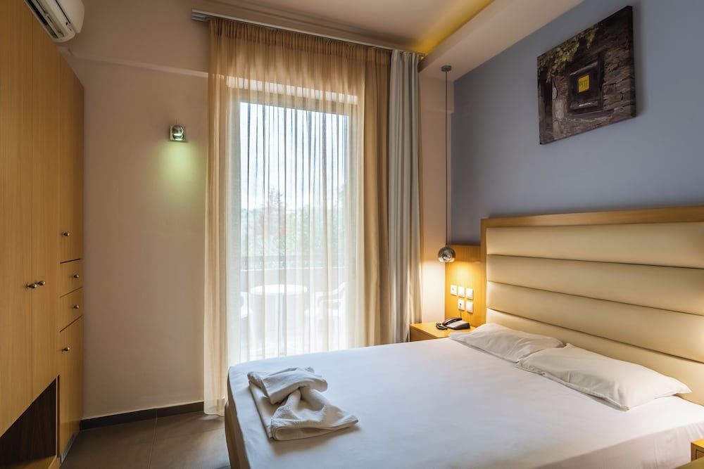 Pantheon Hotel Economy Room, Garden View