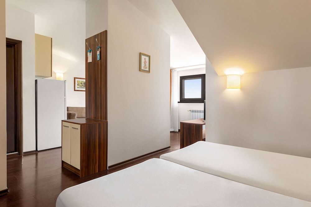 Family Suite, 1 Twin Bed (Attic)