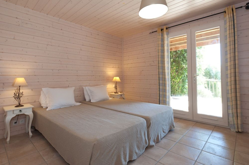 Casa Leccia or Suera - 3 bedrooms - Swimming pool