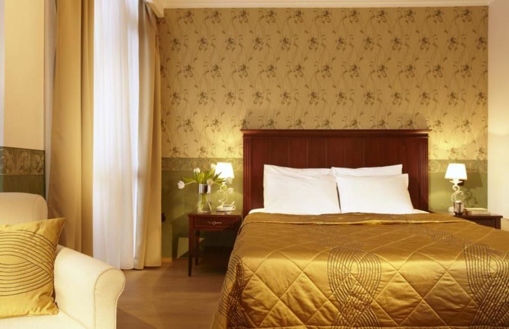 Premier Luxury Mountain Resort Executive Room 2