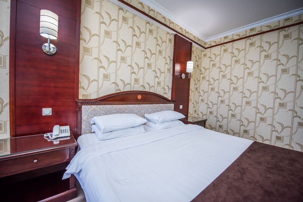 G Empire Senior Suite, 1 Bedroom 10