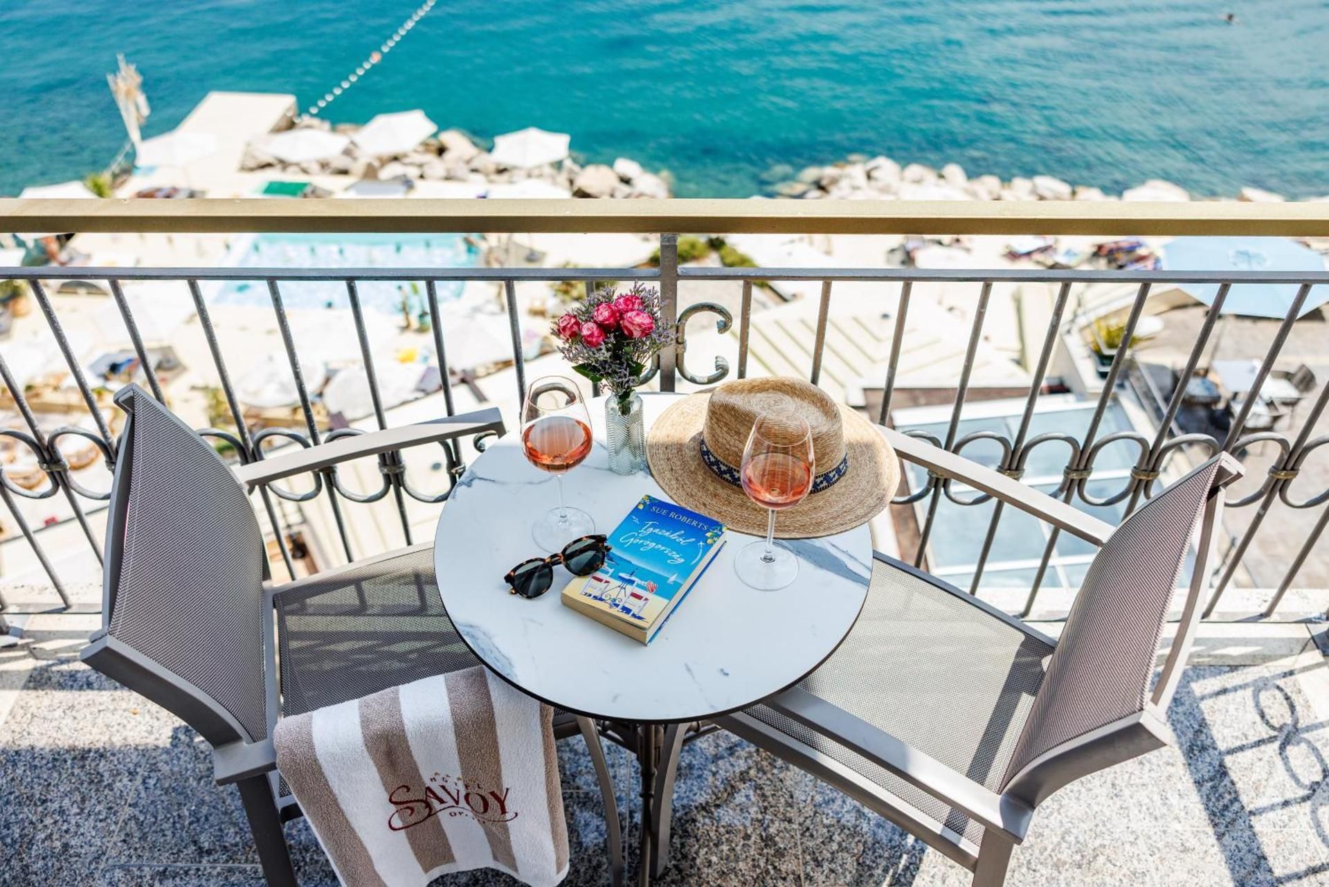 Superior Double Room with Balcony and Sea View