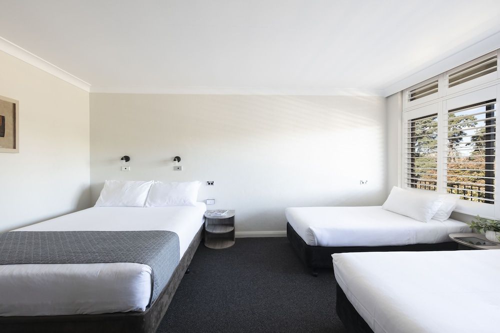 Panorama Bathurst Superior Family Room (newly refurbished)