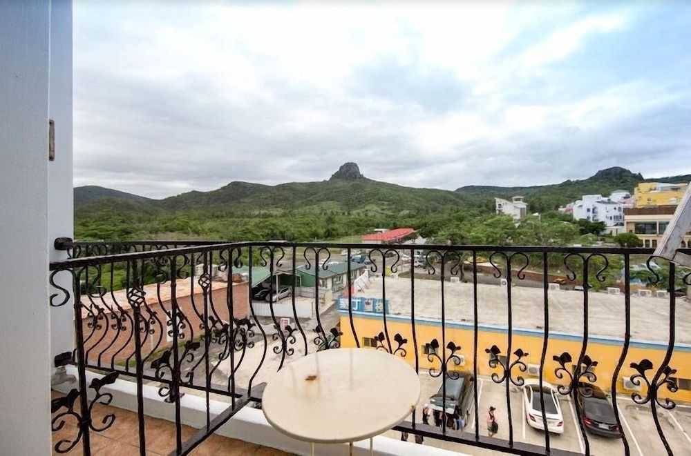 Seashell Bay Hotel