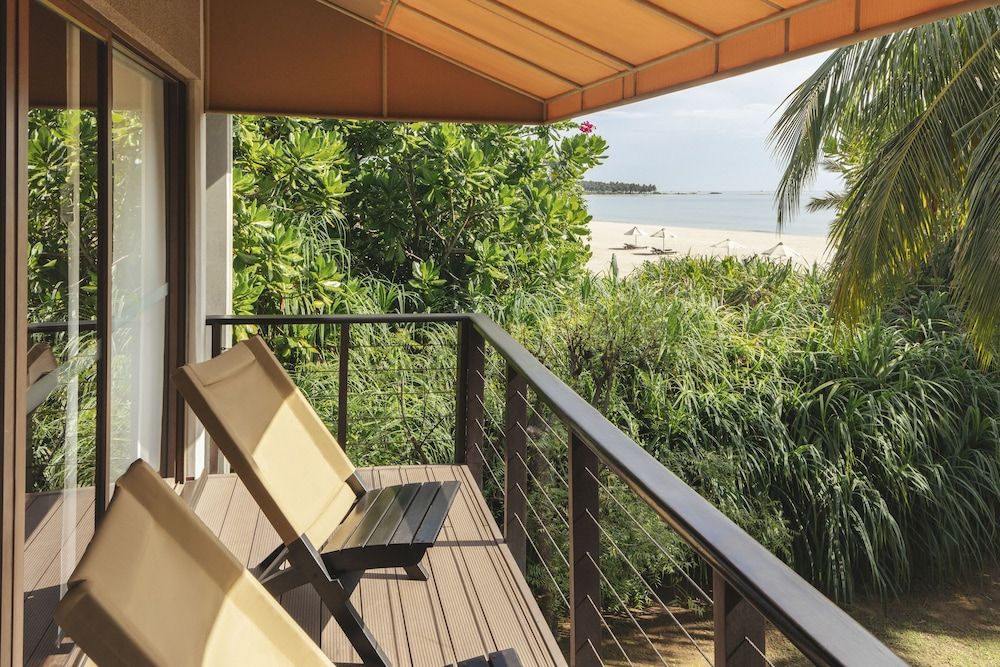 Uga Bay - Pasikuda Beach Villa 6