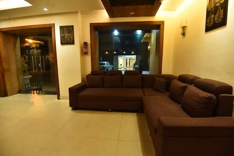 Lobby Seating Area